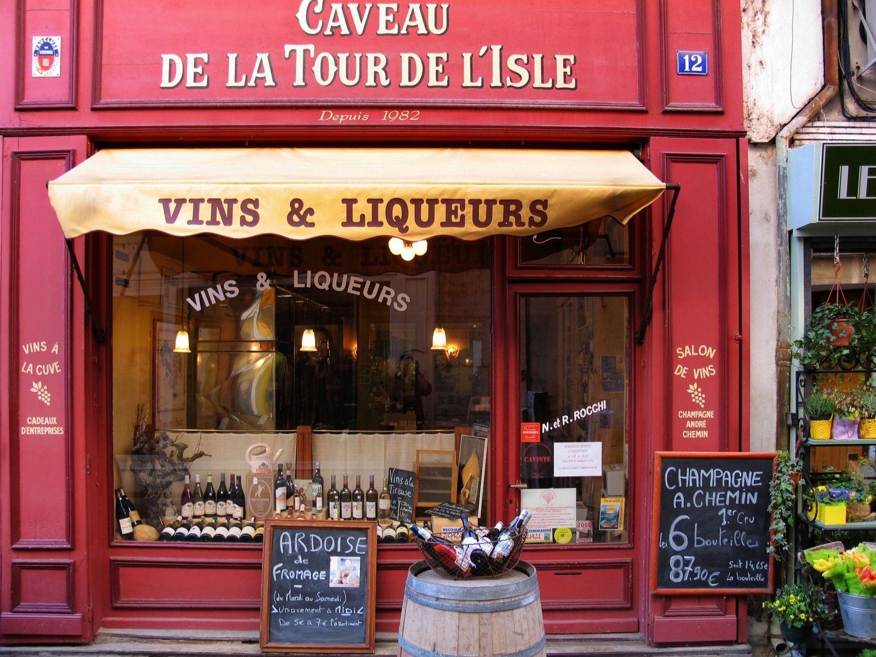 Caviste équipe à Narbonne
